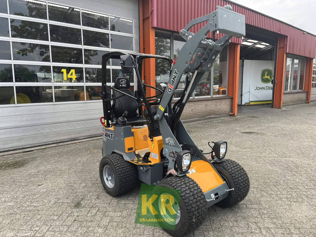 Giant G1200 - Compact loader: picture 3 Giant G1200 - Compact loader: picture 3