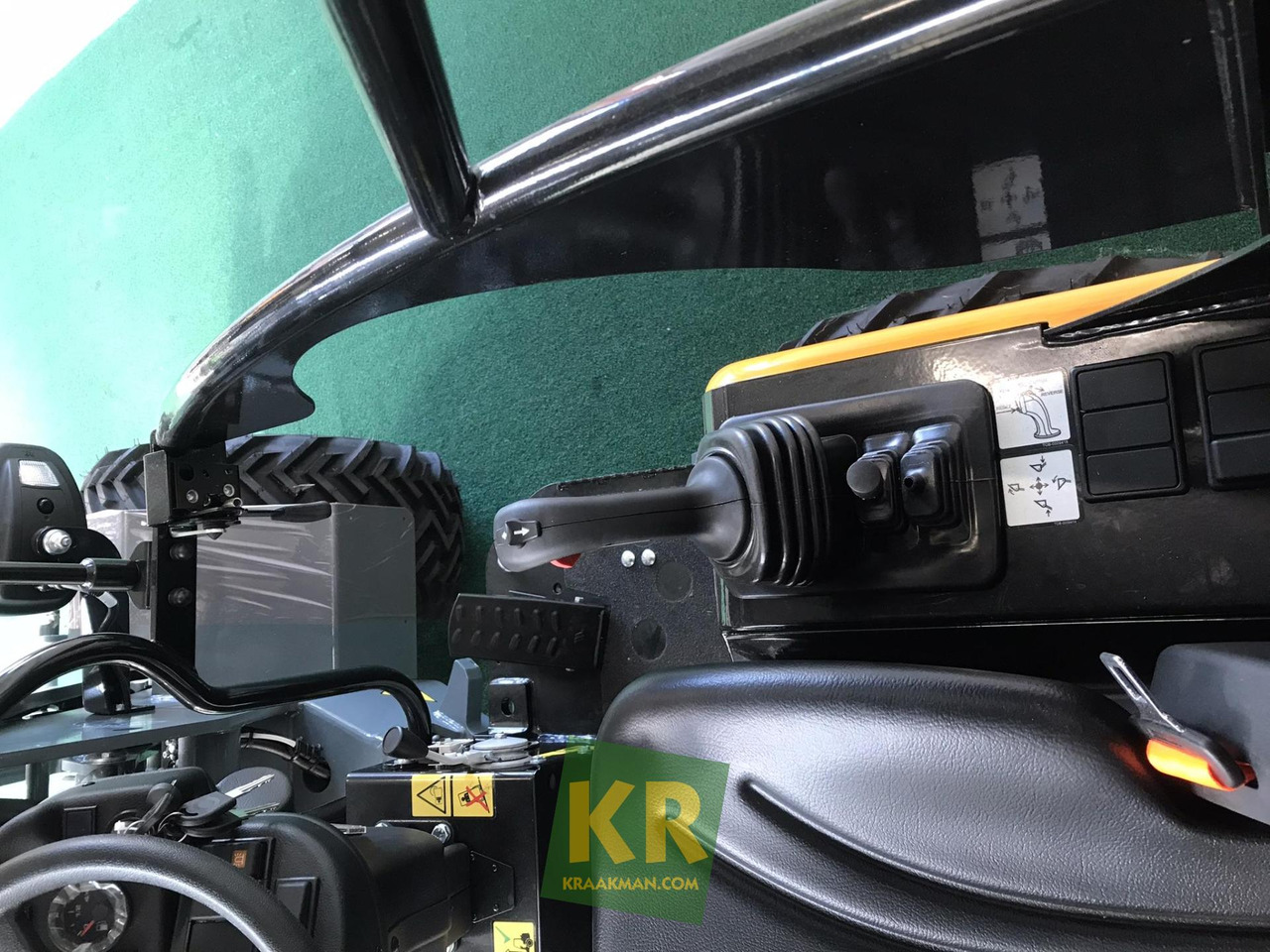 New Compact loader Giant G2200: picture 10