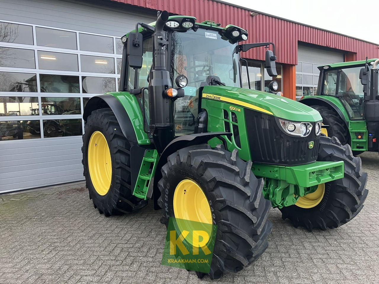 John Deere 6120M - Farm tractor: picture 2 John Deere 6120M - Farm tractor: picture 2