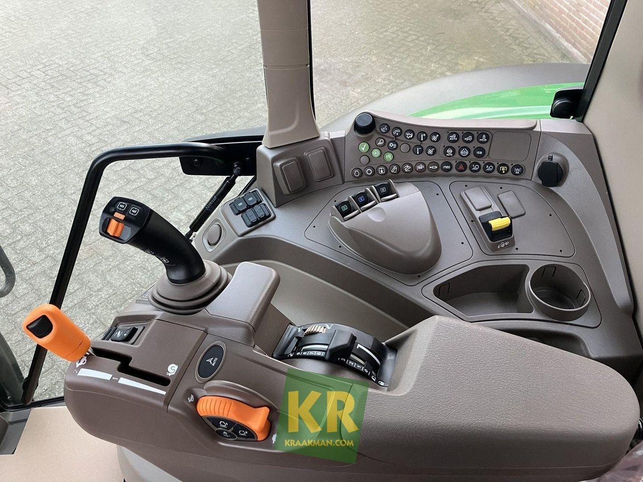 New Farm tractor John Deere 6120M: picture 13