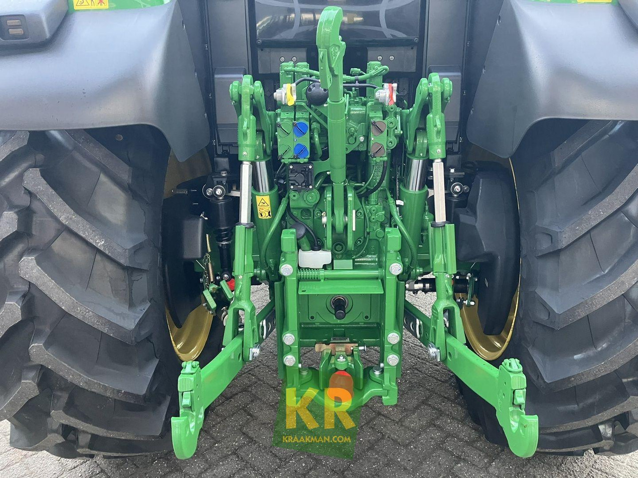 New Farm tractor John Deere 6120M: picture 10