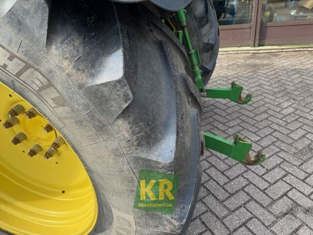 John Deere 6125R - Farm tractor: picture 2 John Deere 6125R - Farm tractor: picture 2