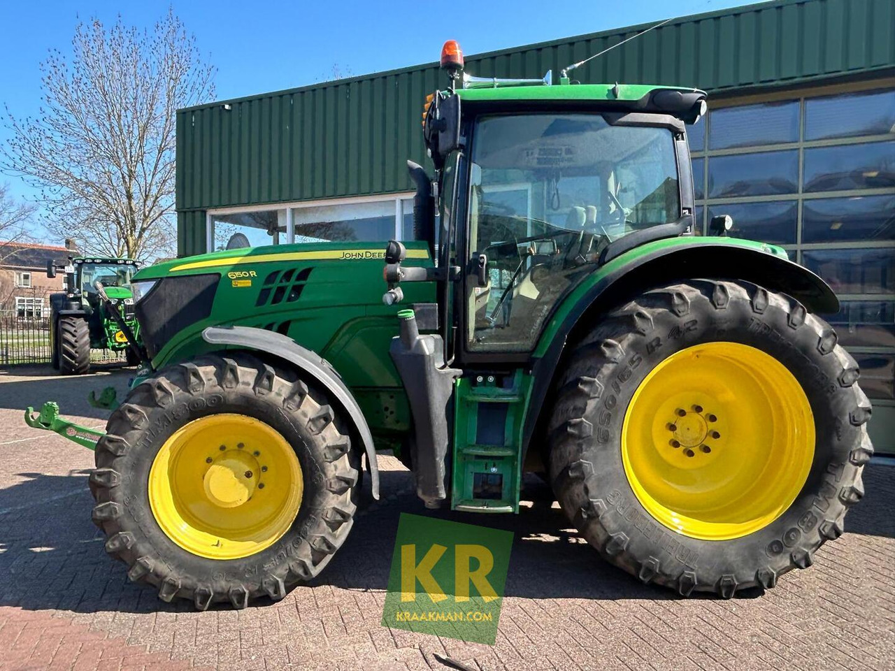 John Deere 6150R - Farm tractor: picture 3 John Deere 6150R - Farm tractor: picture 3