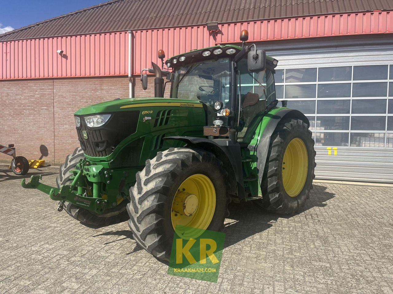 John Deere 6150R - Farm tractor: picture 2 John Deere 6150R - Farm tractor: picture 2