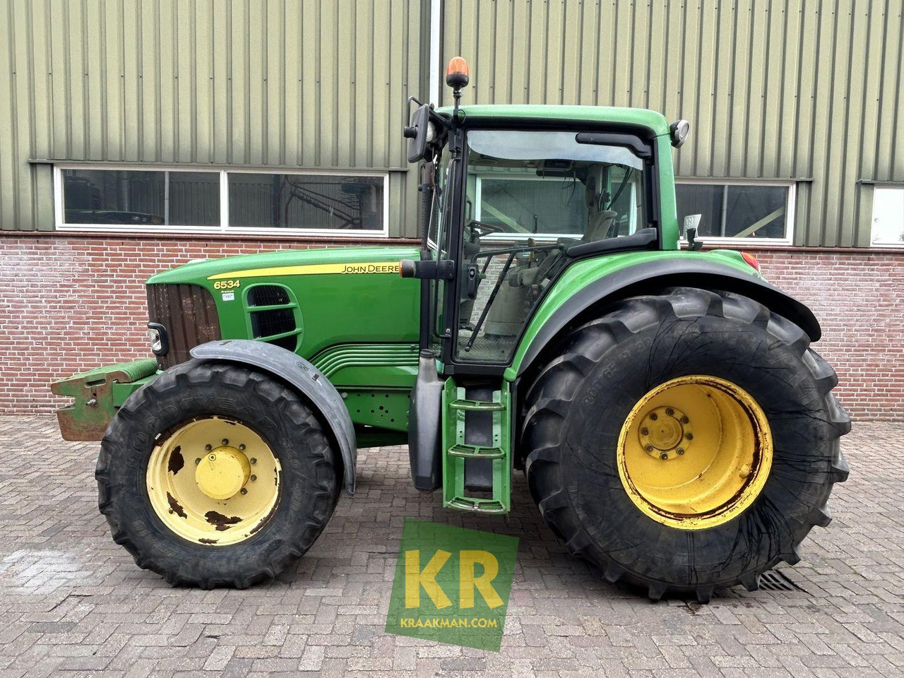 John Deere 6534 - Farm tractor: picture 1 John Deere 6534 - Farm tractor: picture 1