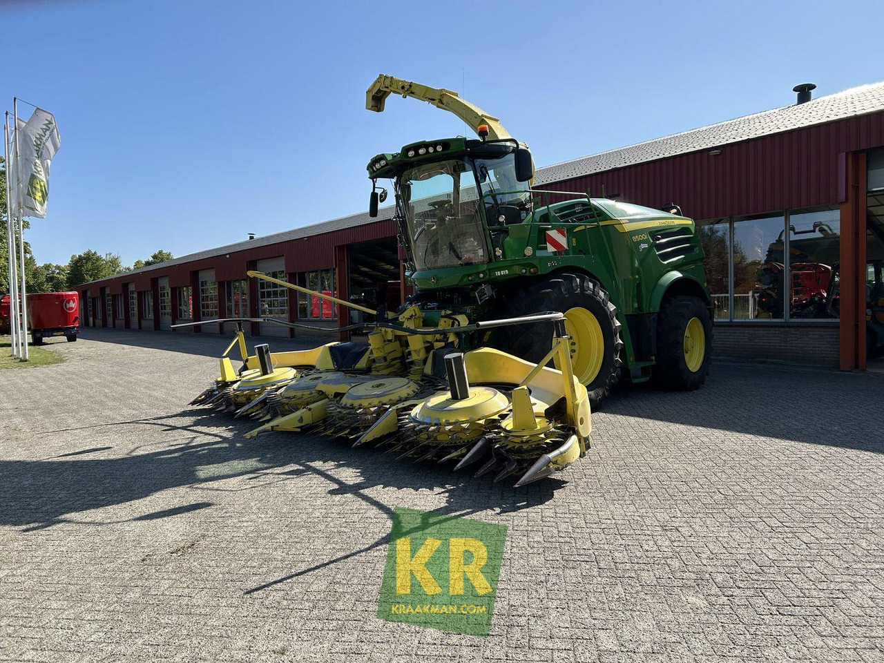John Deere 8500 - Forage harvester: picture 1 John Deere 8500 - Forage harvester: picture 1