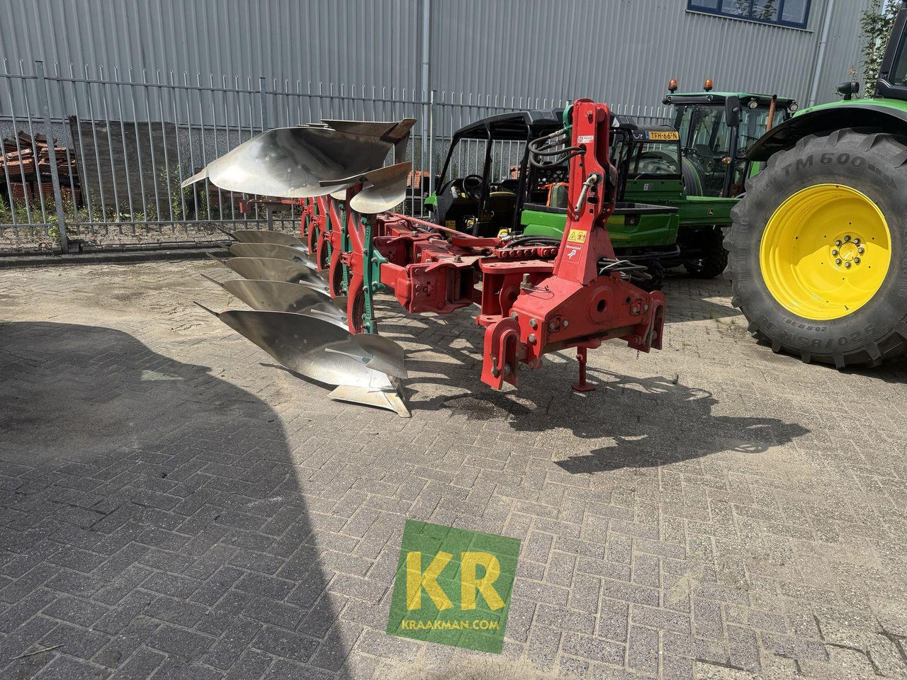 Kverneland EG 100-300 - Plow: picture 1 Kverneland EG 100-300 - Plow: picture 1