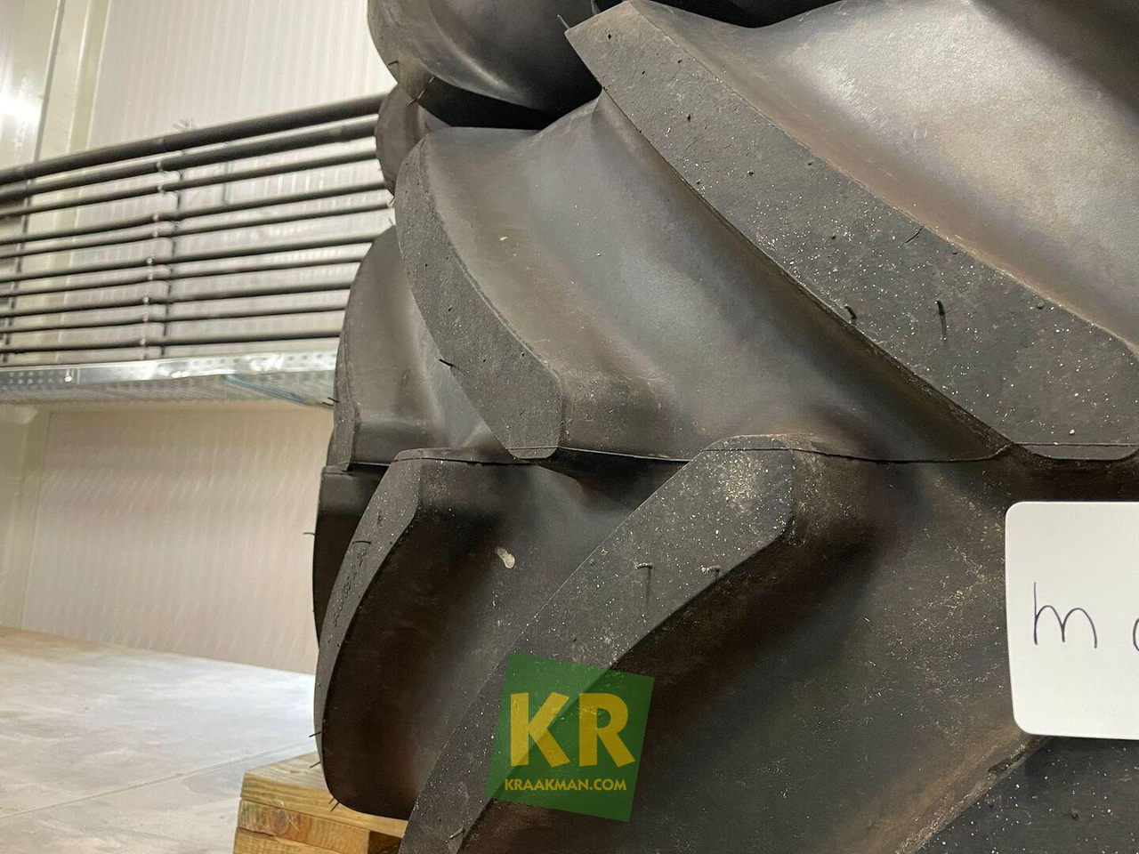 Michelin Multibib 540/65R24 - Wheel and tire package for Agricultural machinery: picture 2 Michelin Multibib 540/65R24 - Wheel and tire package for Agricultural machinery: picture 2