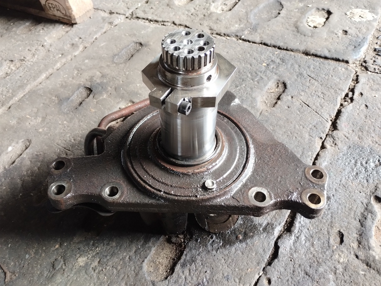 MAN ZWROTNICA KOŁA HYDRODRIVE MAN TGS TGX 81360256005 81360256006 - Axle and parts: picture 1 MAN ZWROTNICA KOŁA HYDRODRIVE MAN TGS TGX 81360256005 81360256006 - Axle and parts: picture 1