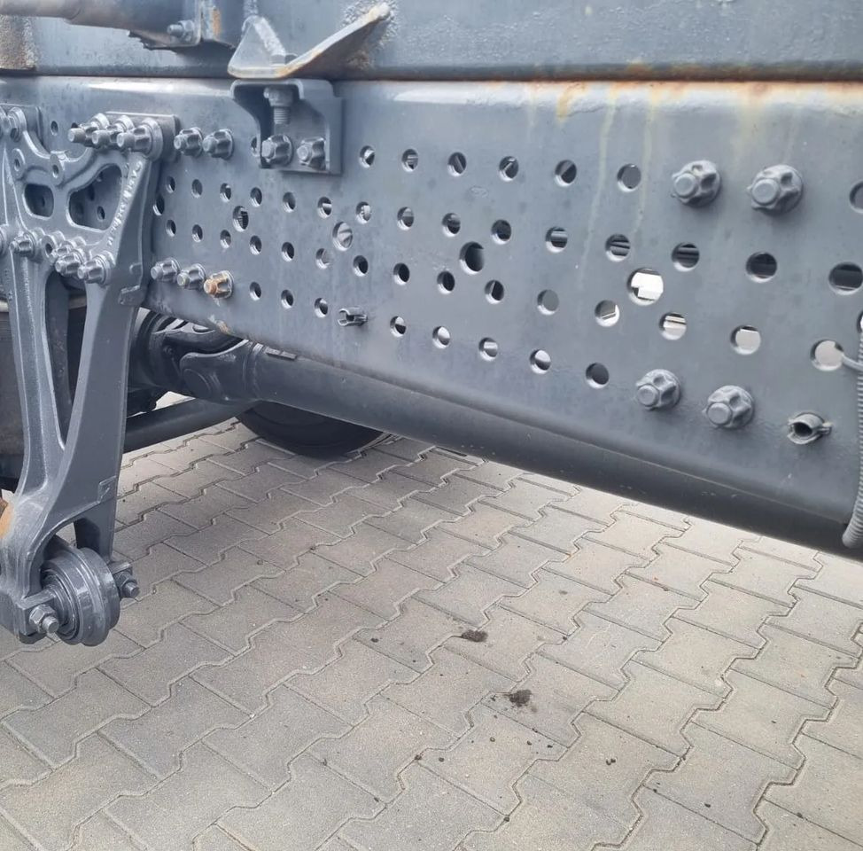 Curtainsider truck Mercedes-Benz Actros 1836: picture 10