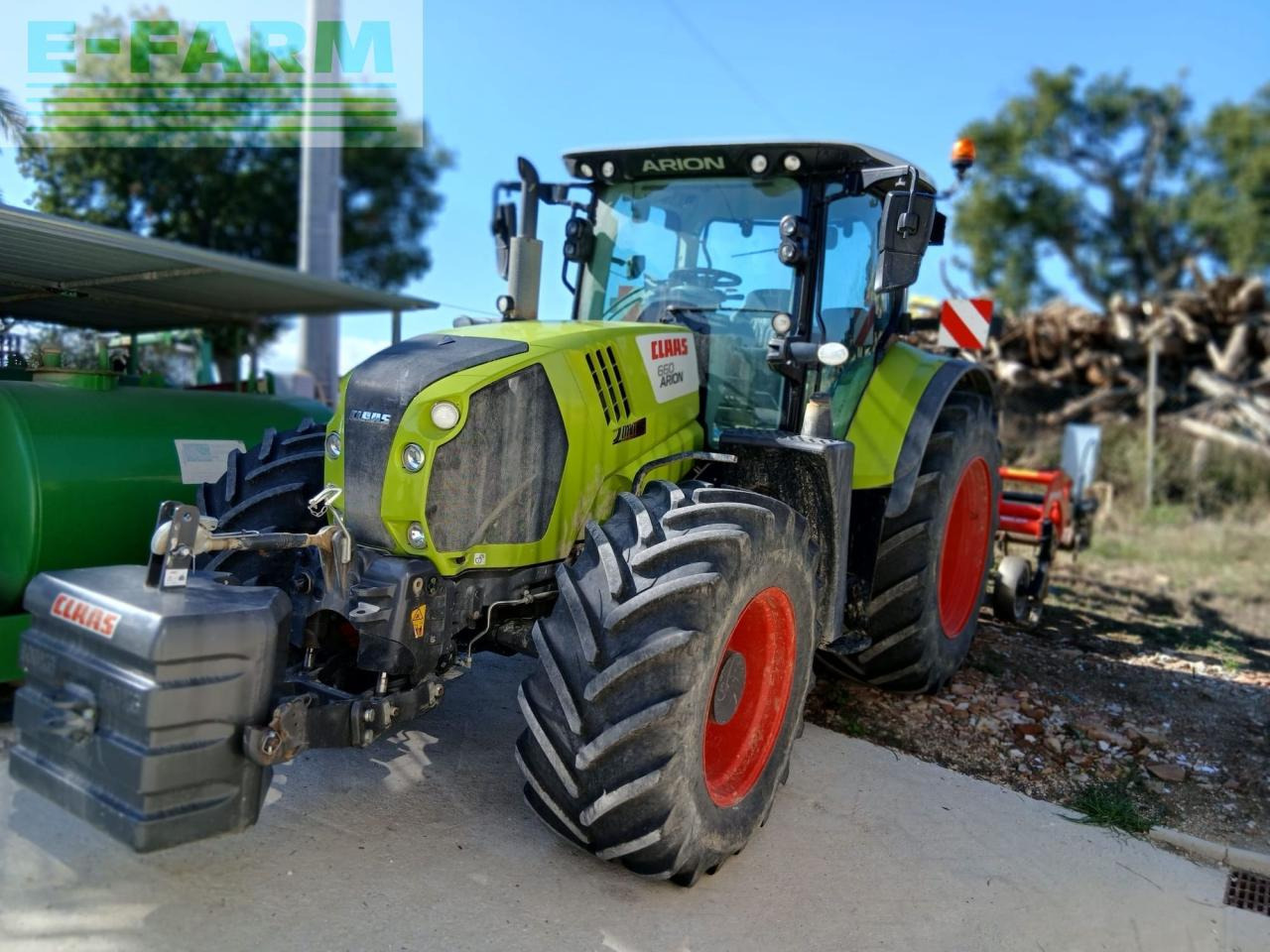 Farm tractor CLAAS ARION 660 St4 CMATIC: picture 8