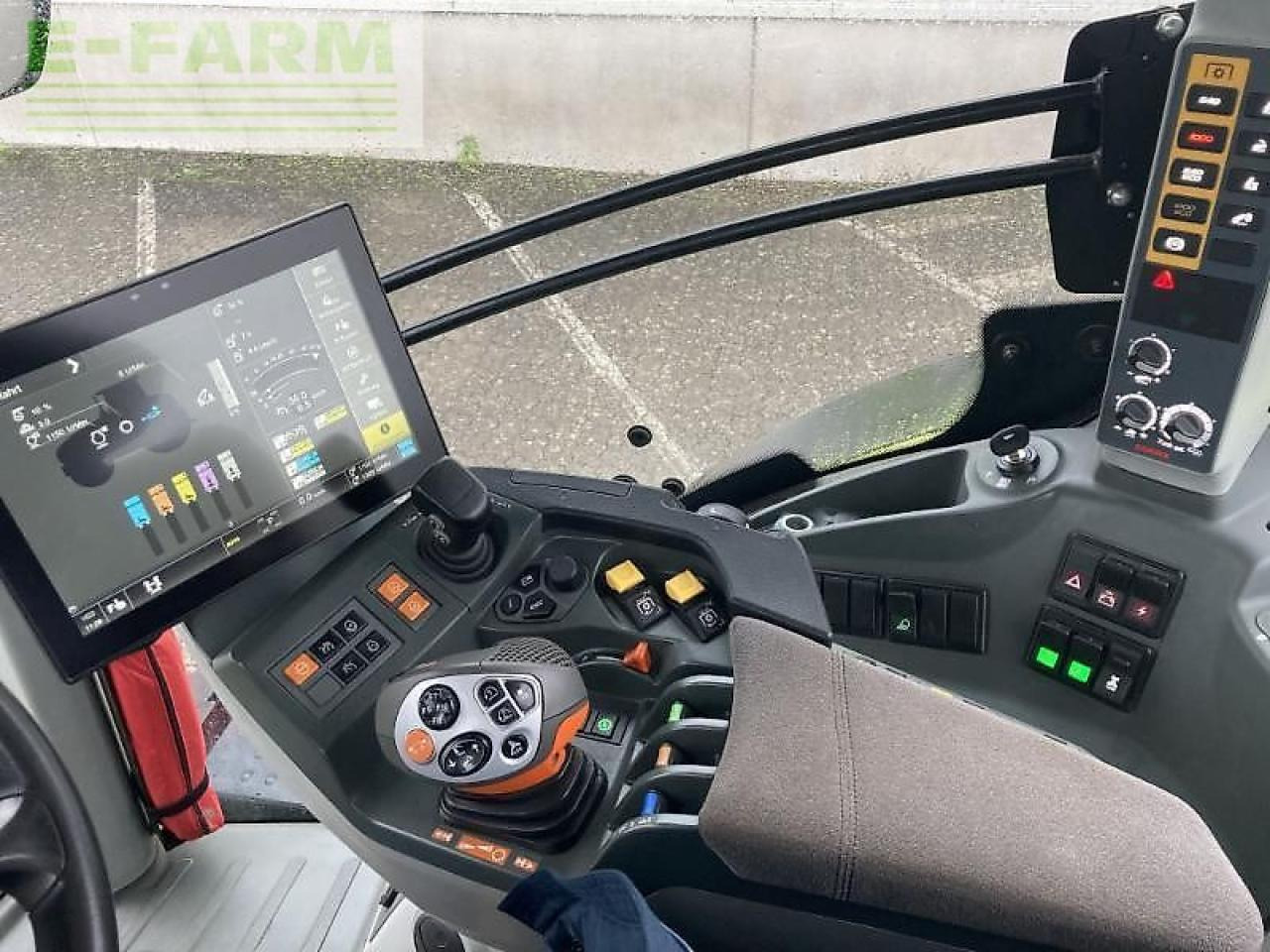 Farm tractor CLAAS axion 810 cmatic cebis: picture 11