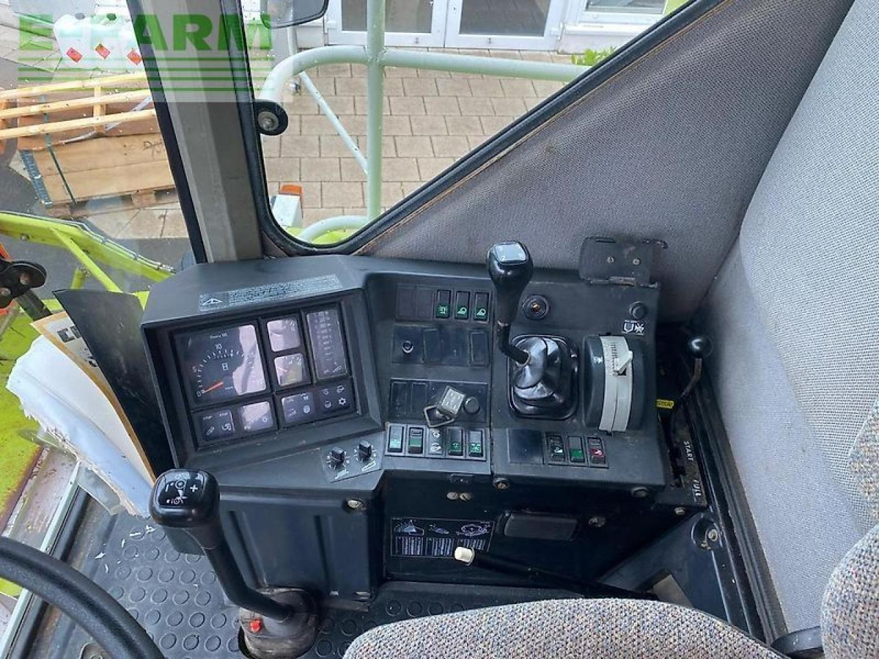 Combine harvester CLAAS dominator 88: picture 11