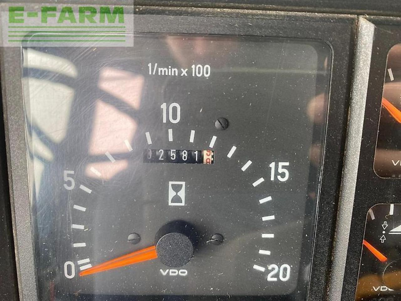 Combine harvester CLAAS dominator 88: picture 10