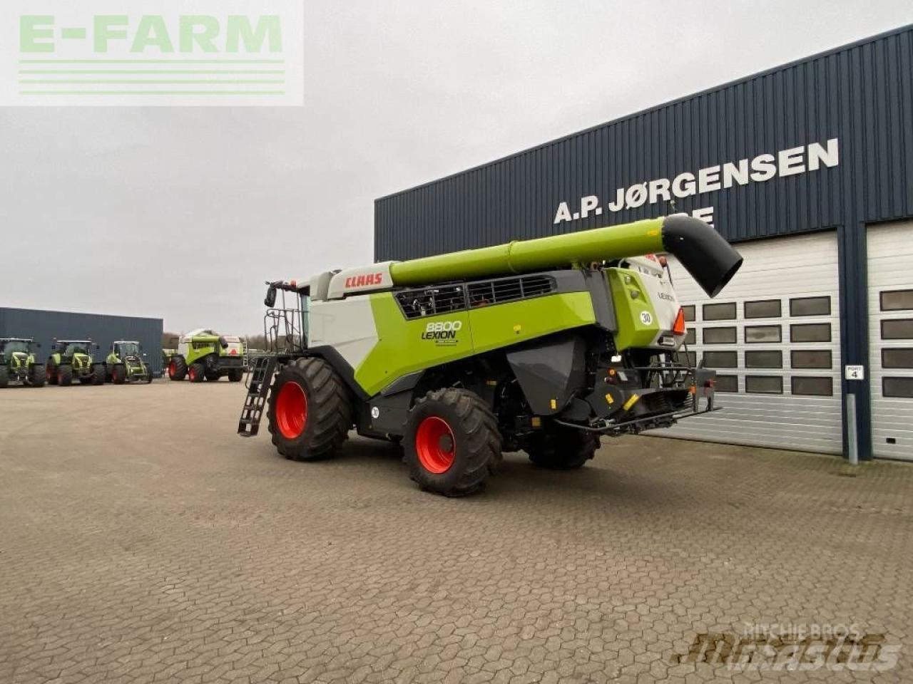 Combine harvester CLAAS lexion 8800 4wd: picture 6 Combine harvester CLAAS lexion 8800 4wd: picture 6
