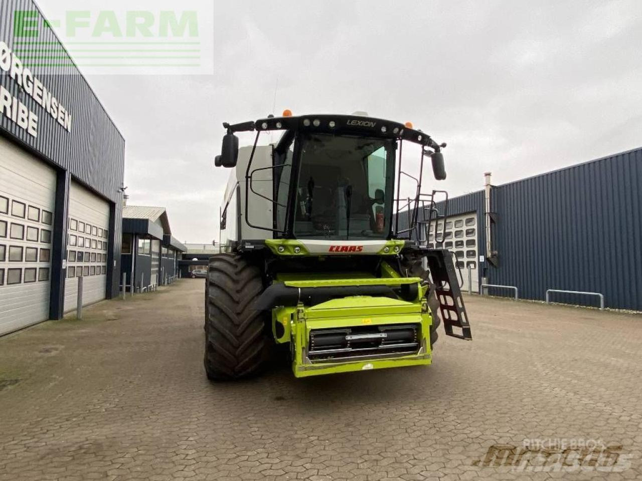 Combine harvester CLAAS lexion 8800 4wd: picture 13 Combine harvester CLAAS lexion 8800 4wd: picture 13