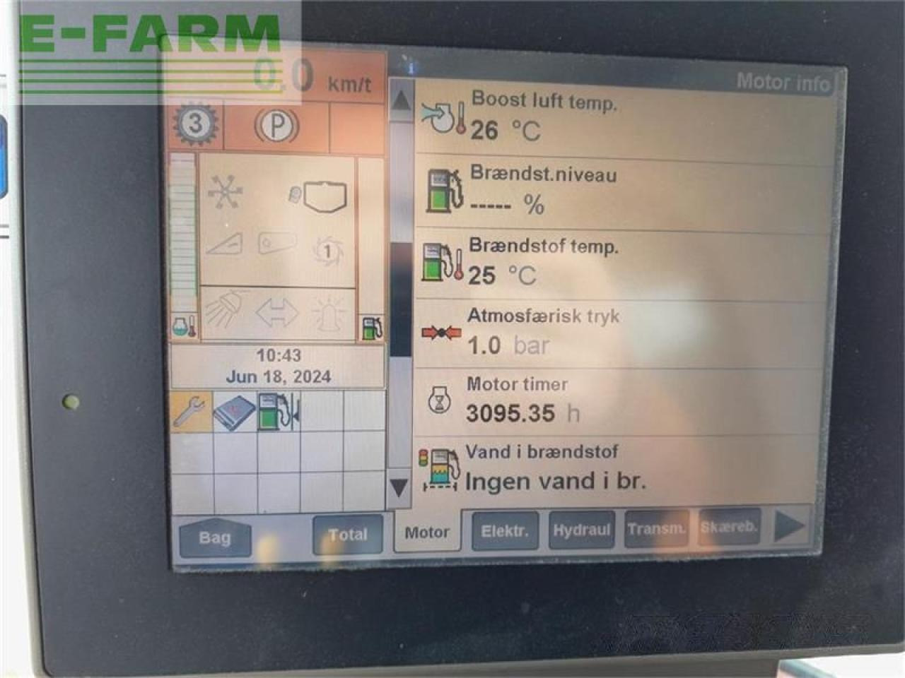 Combine harvester Case-IH 8010 med 30 fods skærebord: picture 17