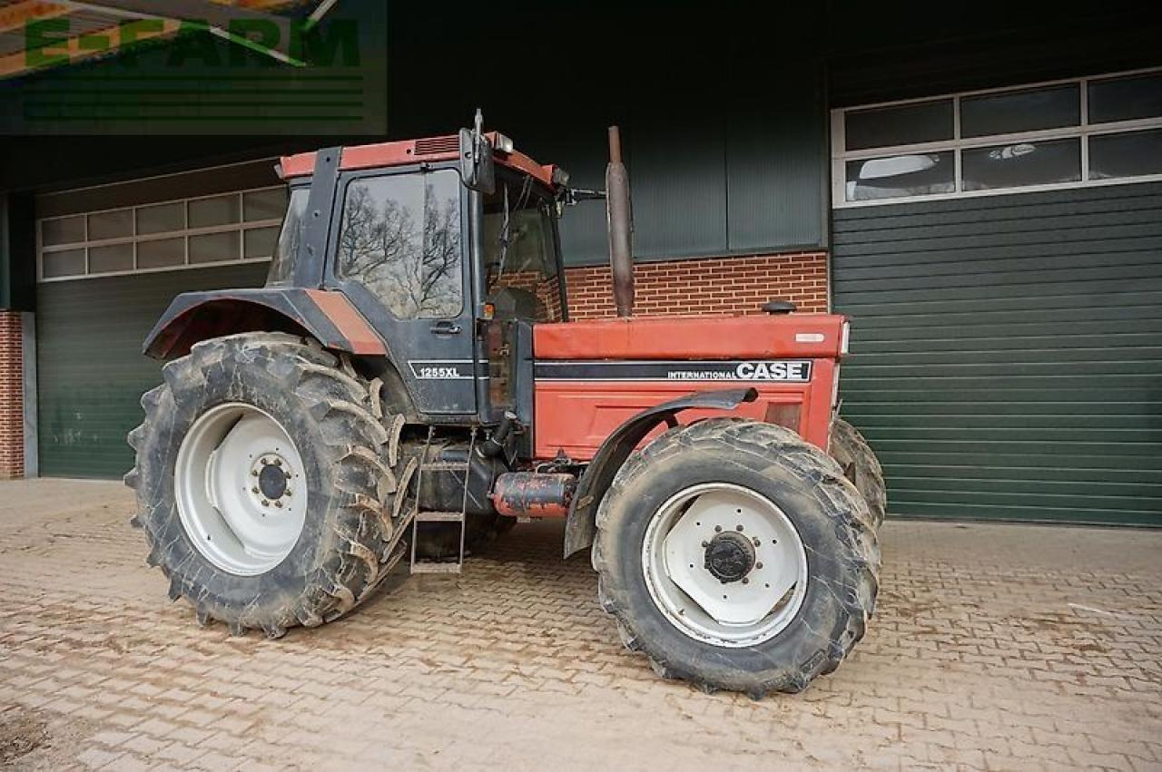 Case-IH ihc 1255 xl - Farm tractor: picture 1 Case-IH ihc 1255 xl - Farm tractor: picture 1
