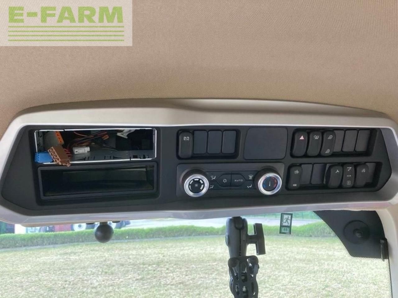 Farm tractor Case-IH optum 300 cvx CVX: picture 17