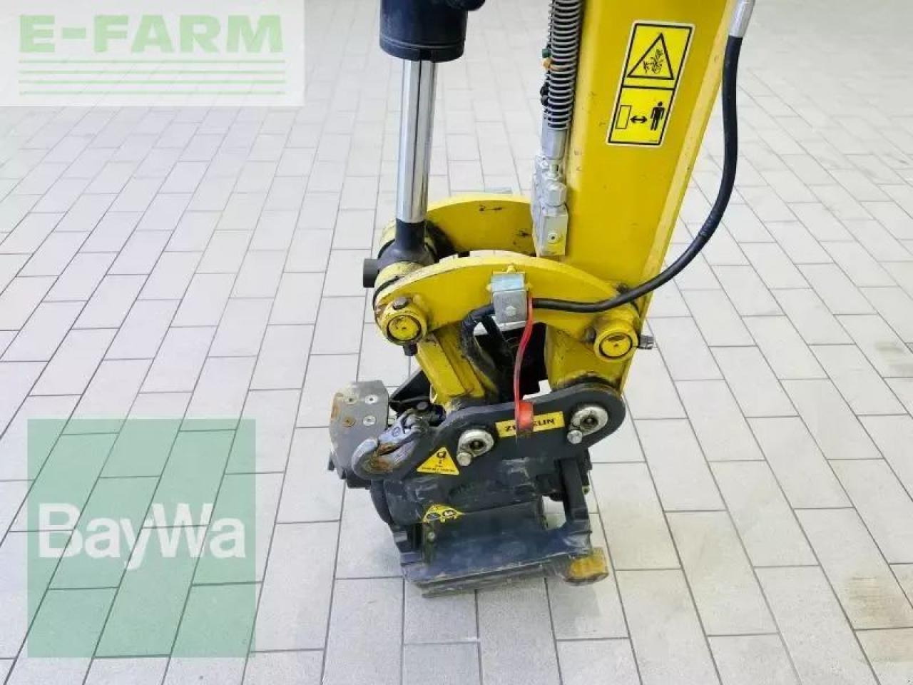 Mini excavator Caterpillar 302cr-05a: picture 17 Mini excavator Caterpillar 302cr-05a: picture 17