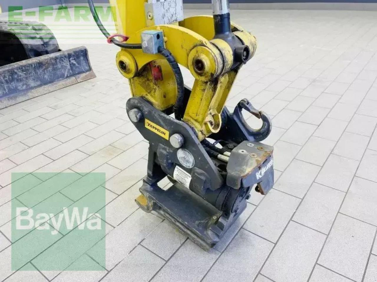Mini excavator Caterpillar 302cr-05a: picture 15 Mini excavator Caterpillar 302cr-05a: picture 15
