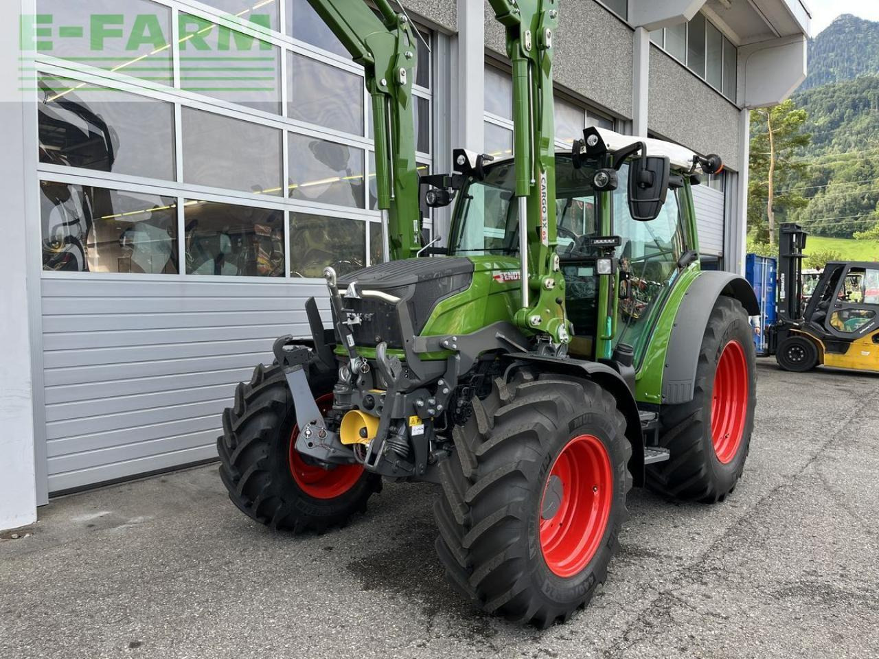 Fendt 211 s vario gen3 power setting 2 - Farm tractor: picture 3 Fendt 211 s vario gen3 power setting 2 - Farm tractor: picture 3