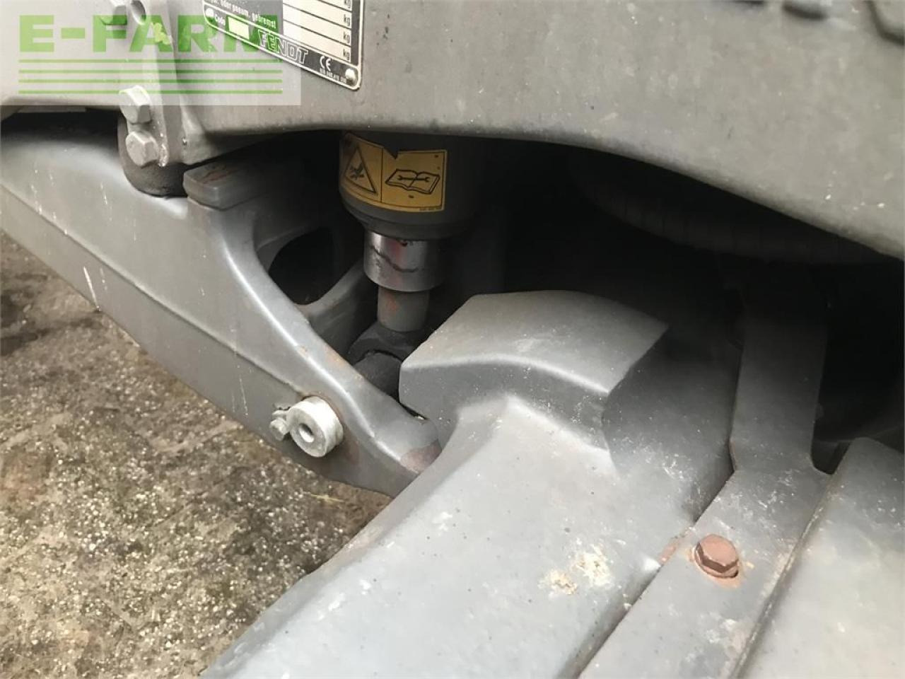 Farm tractor Fendt 411 com2: picture 16 Farm tractor Fendt 411 com2: picture 16