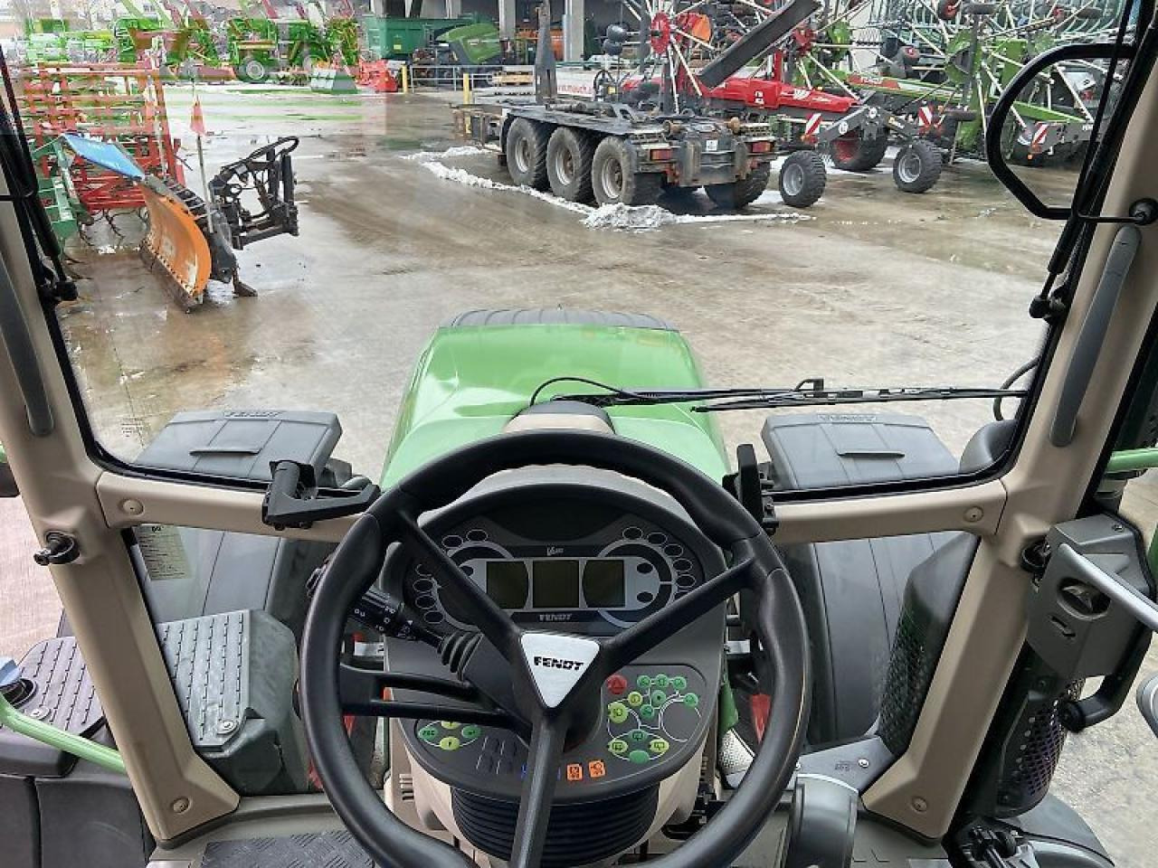 Farm tractor Fendt 512 vario power Power: picture 14