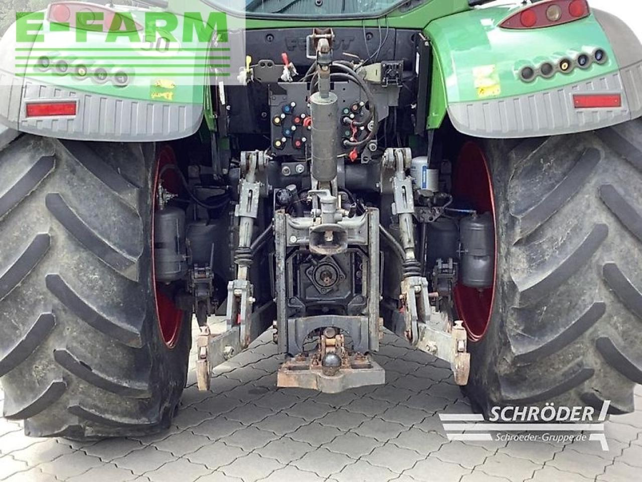 Farm tractor Fendt 724 s4 profi plus: picture 6
