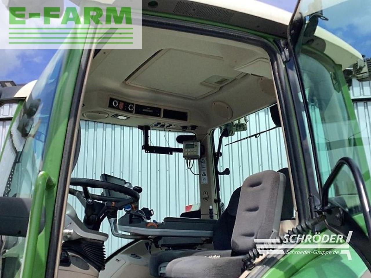 Farm tractor Fendt 724 s4 profi plus: picture 15