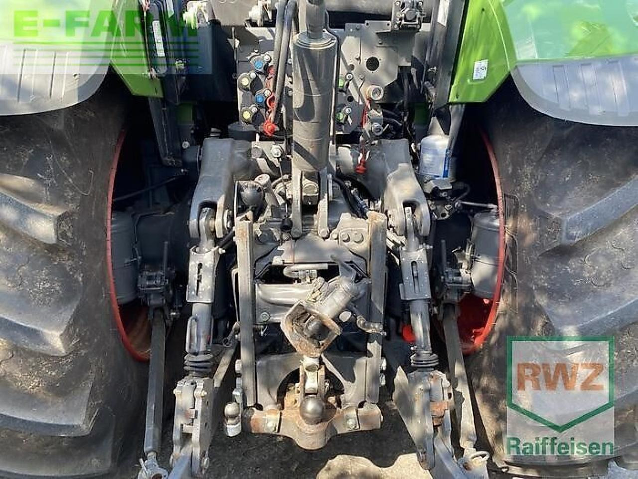 Fendt 724 vario s4 - Farm tractor: picture 4 Fendt 724 vario s4 - Farm tractor: picture 4