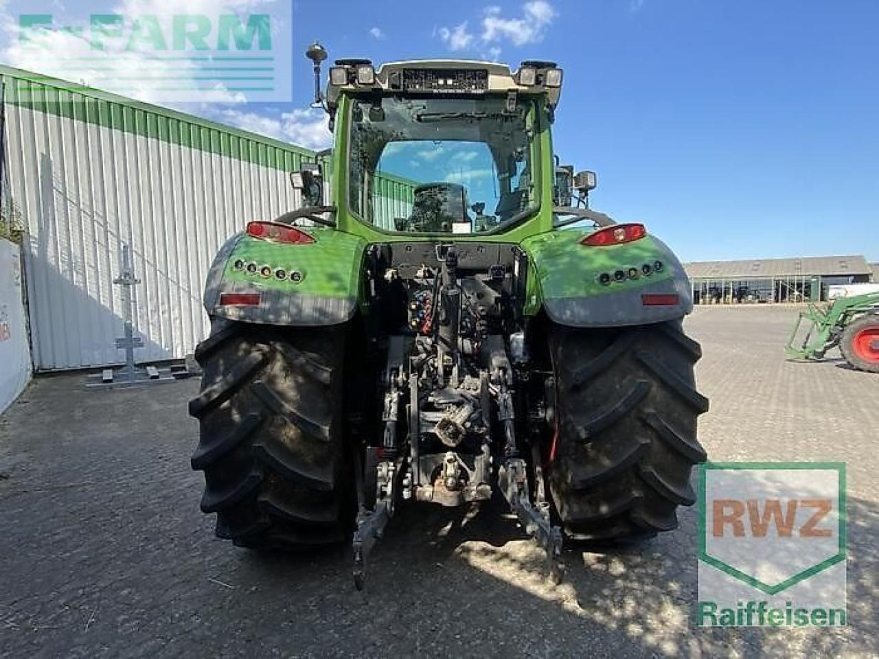 Fendt 724 vario s4 - Farm tractor: picture 3 Fendt 724 vario s4 - Farm tractor: picture 3