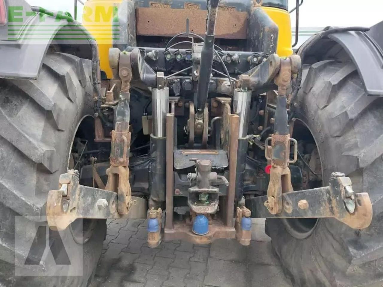 Farm tractor JCB fastrac 3230: picture 7