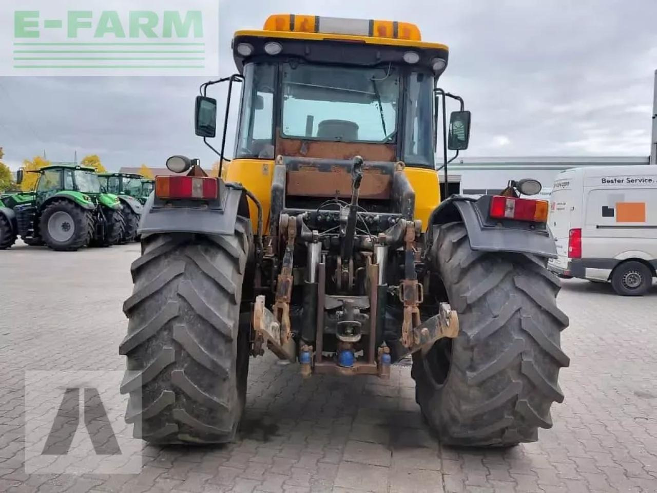 Farm tractor JCB fastrac 3230: picture 6