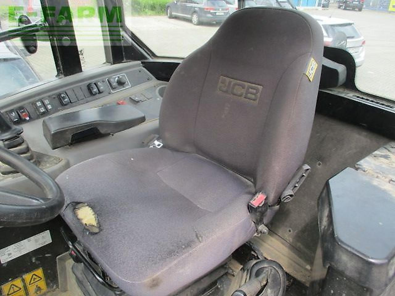 Wheel loader JCB tm 220 teleskopradlader: picture 6