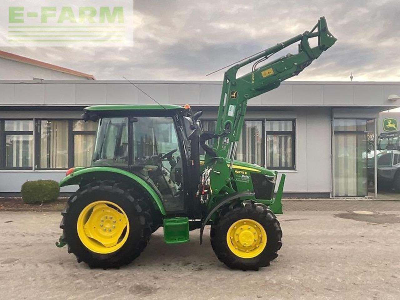 John Deere 5075 e - Farm tractor: picture 2 John Deere 5075 e - Farm tractor: picture 2