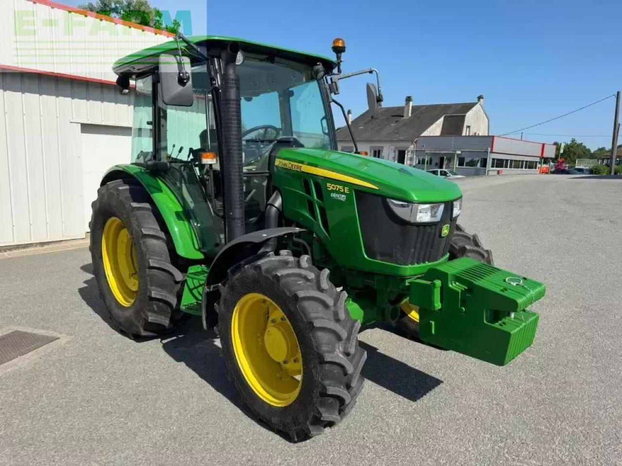 John Deere 5075e - Farm tractor: picture 1 John Deere 5075e - Farm tractor: picture 1