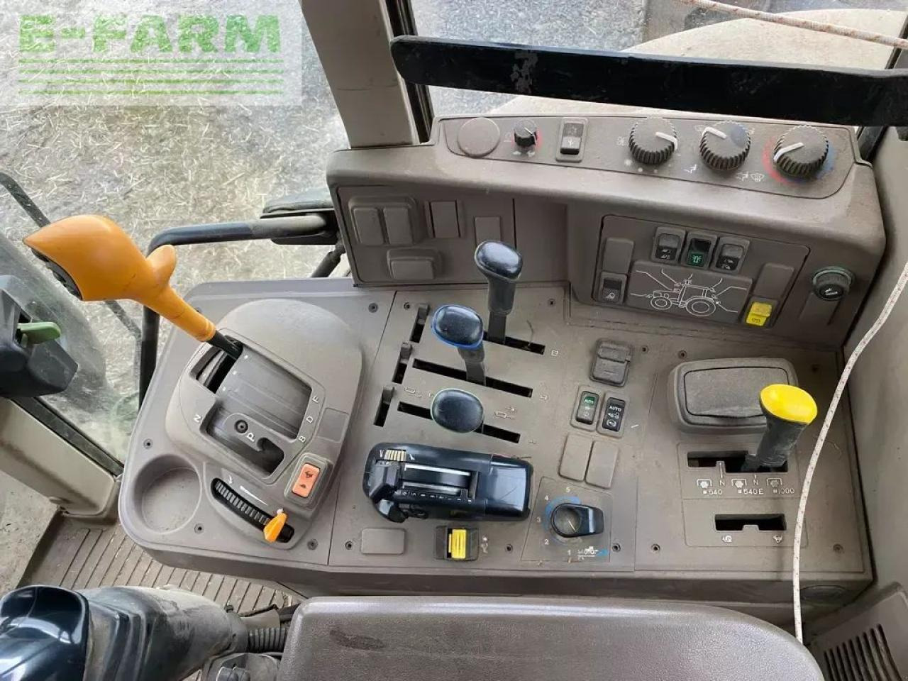 Farm tractor John Deere 6110 m powerquad +: picture 10 Farm tractor John Deere 6110 m powerquad +: picture 10