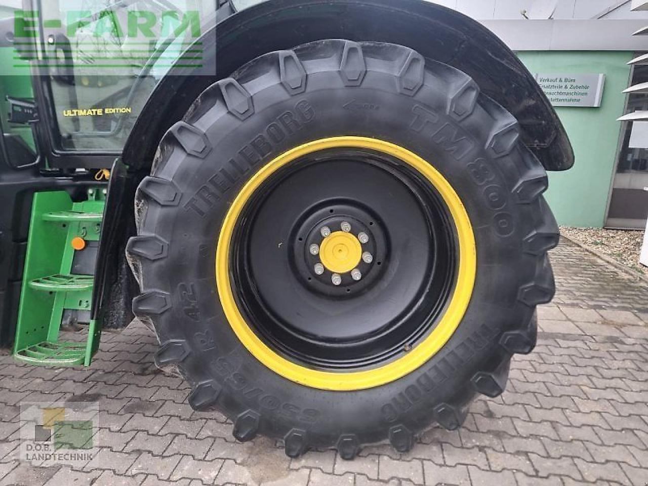 Farm tractor John Deere 6155r: picture 8