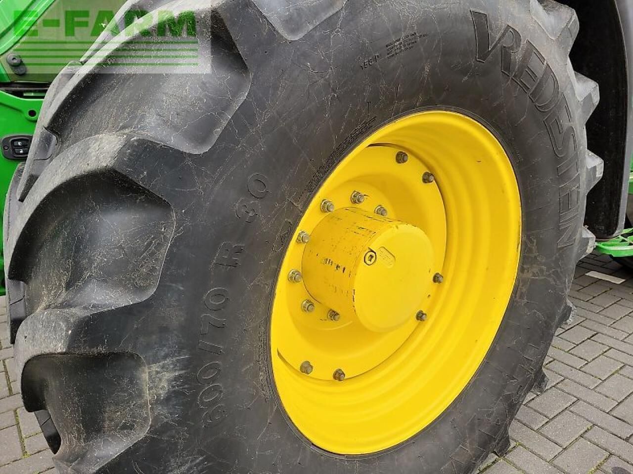 John Deere 6230r - Farm tractor: picture 4 John Deere 6230r - Farm tractor: picture 4