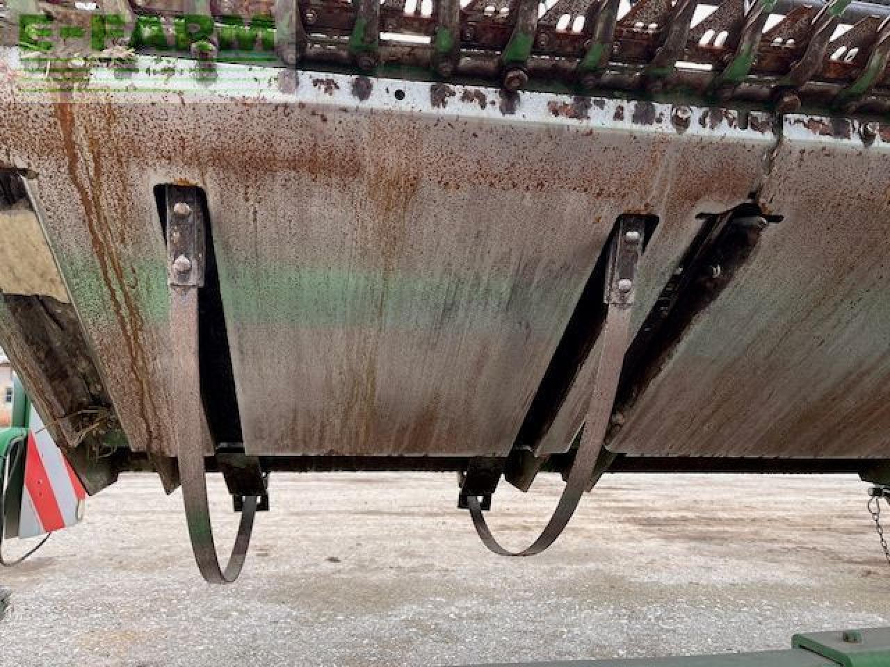 Combine harvester John Deere T670: picture 17