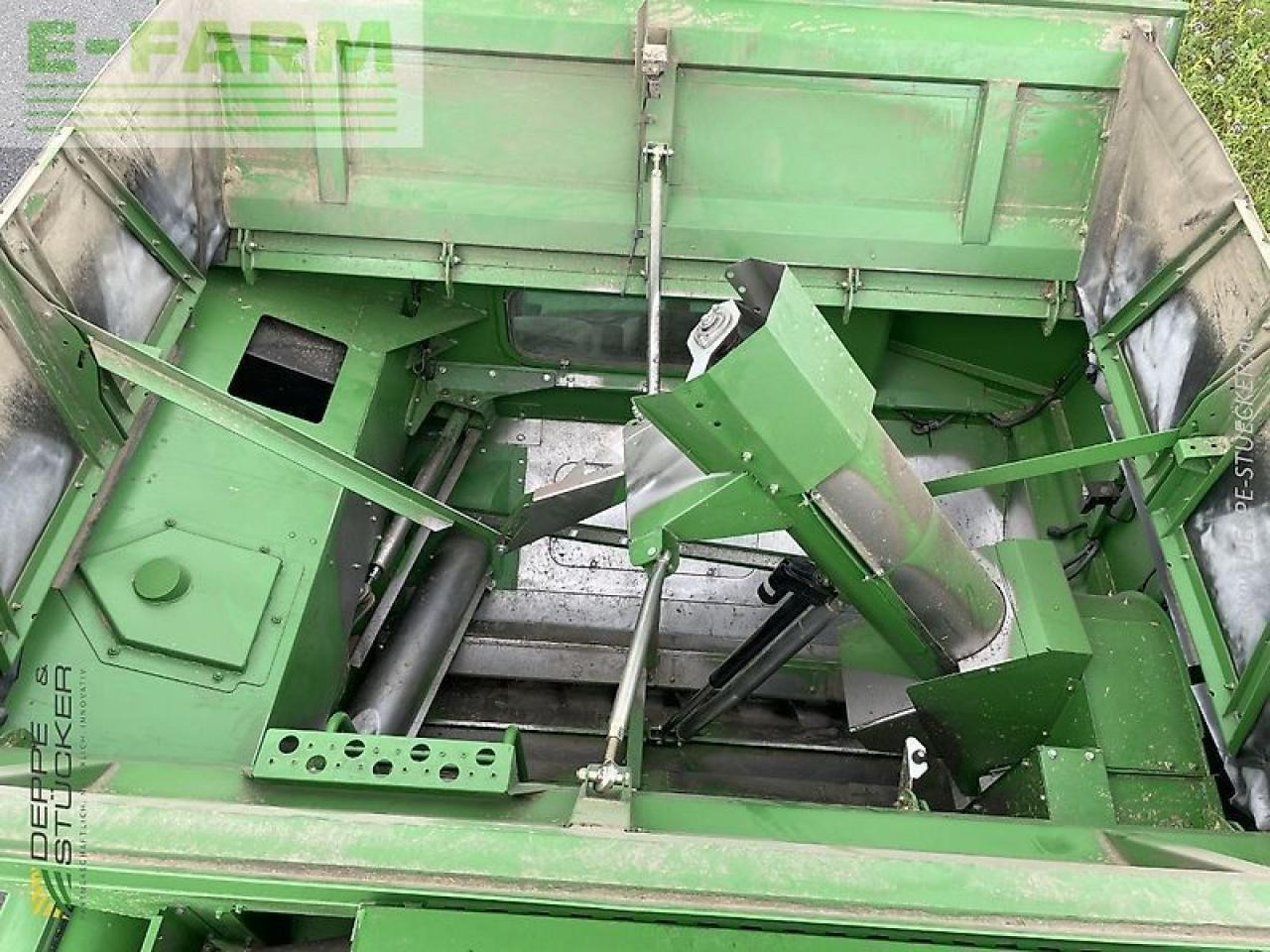 Combine harvester John Deere t560 hillmaster mit 620r und rapstisch: picture 8