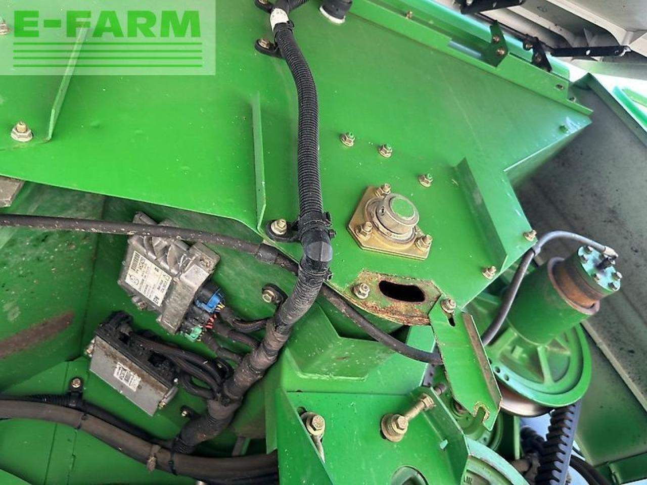 Combine harvester John Deere t660: picture 27