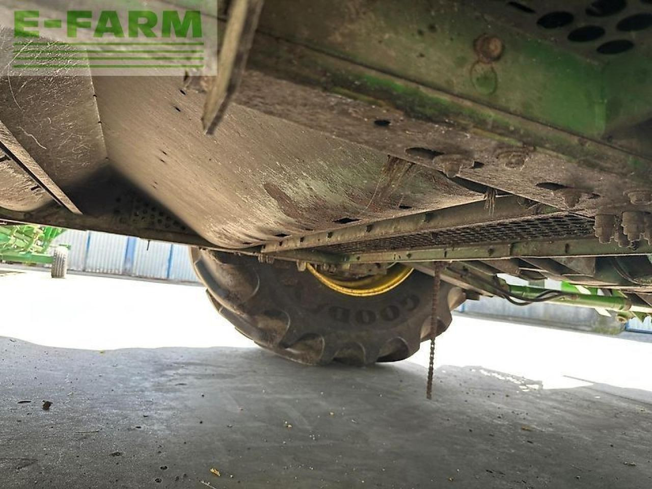 Combine harvester John Deere t660: picture 29