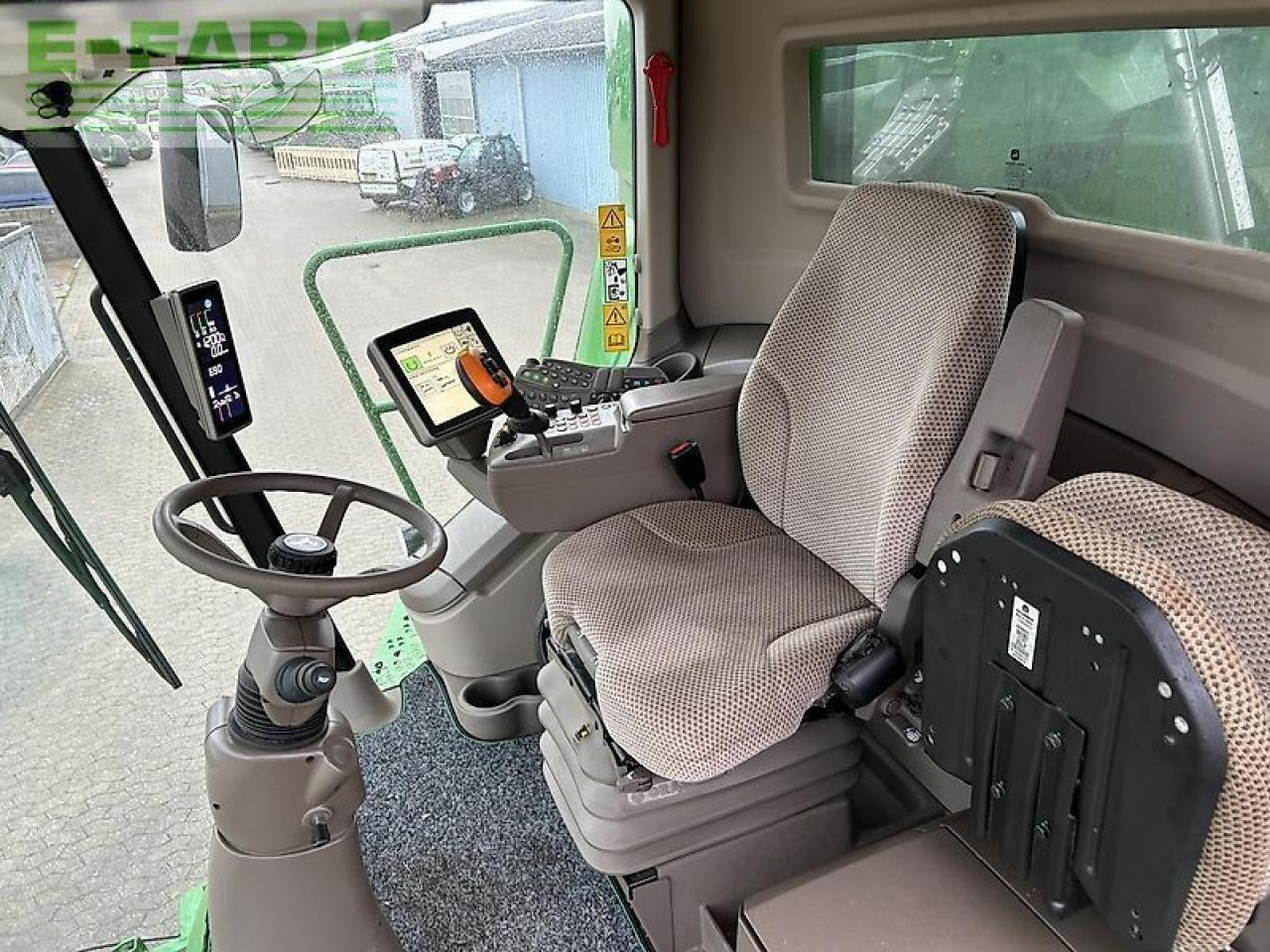 John Deere t670 - Combine harvester: picture 4 John Deere t670 - Combine harvester: picture 4