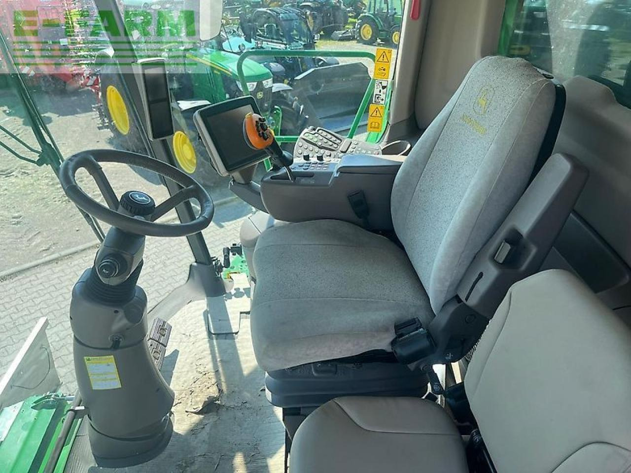 Combine harvester John Deere t670 hm: picture 6