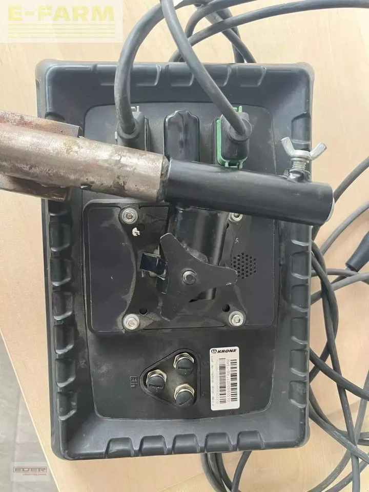 Square baler Krone comprima cf 155 xc + cci 1200 terminal: picture 13 Square baler Krone comprima cf 155 xc + cci 1200 terminal: picture 13