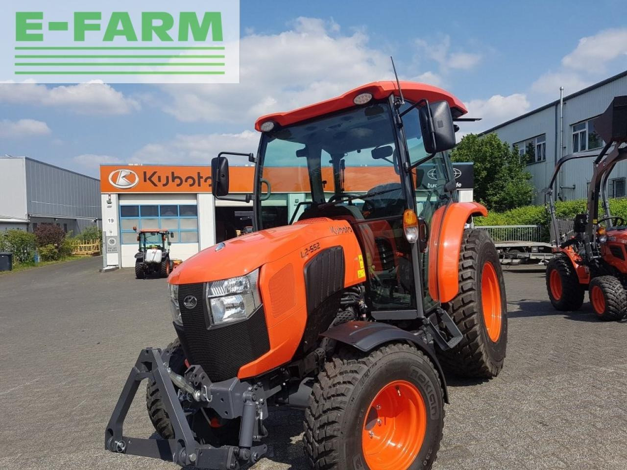 Farm tractor Kubota l2-552: picture 8