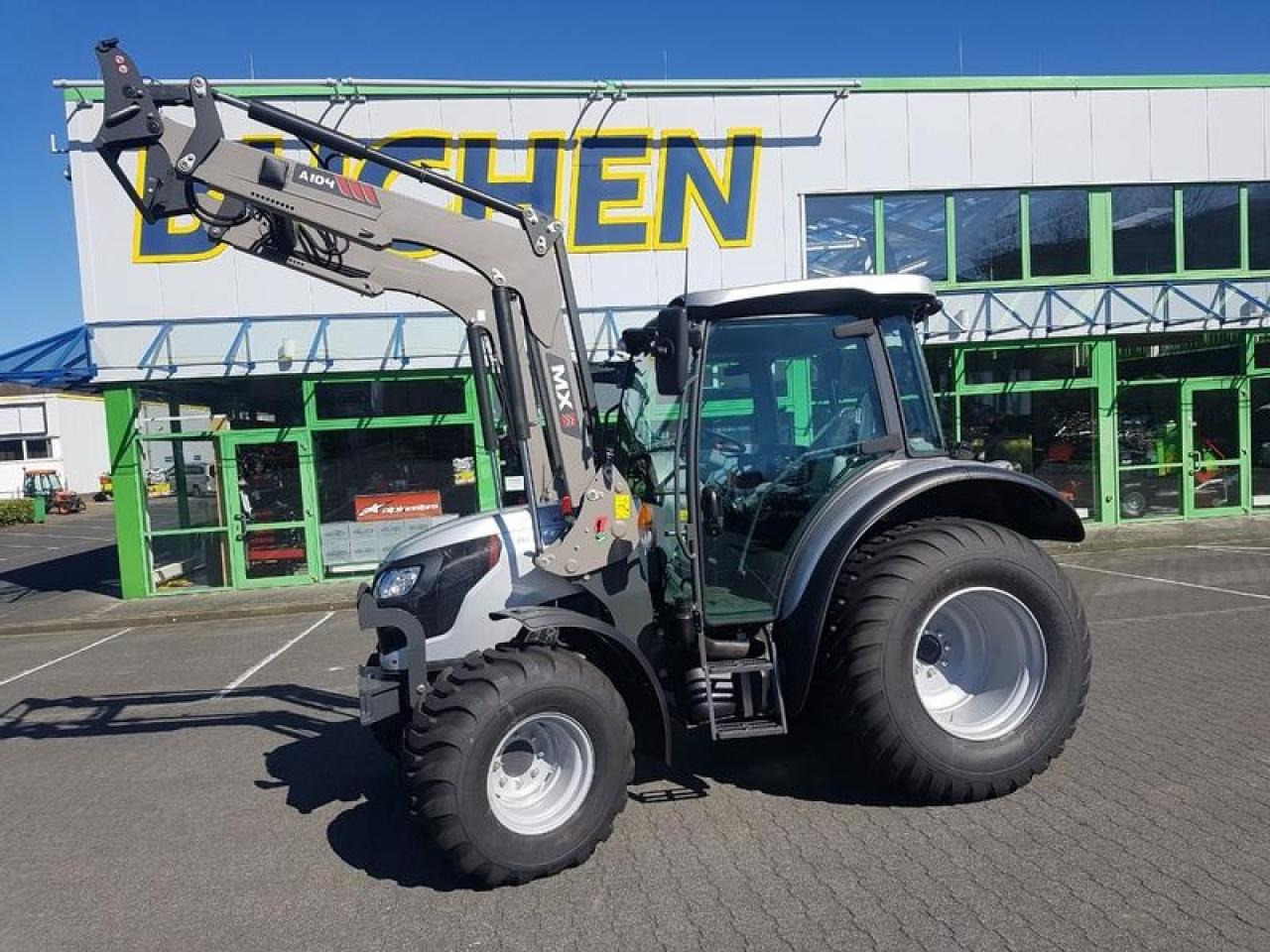 Farm tractor Kubota m4-073 cab 36x36: picture 9
