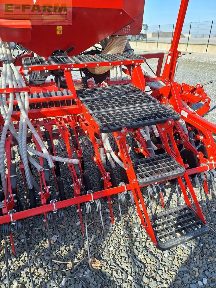 Kverneland s-drill - Seed drill: picture 5 Kverneland s-drill - Seed drill: picture 5